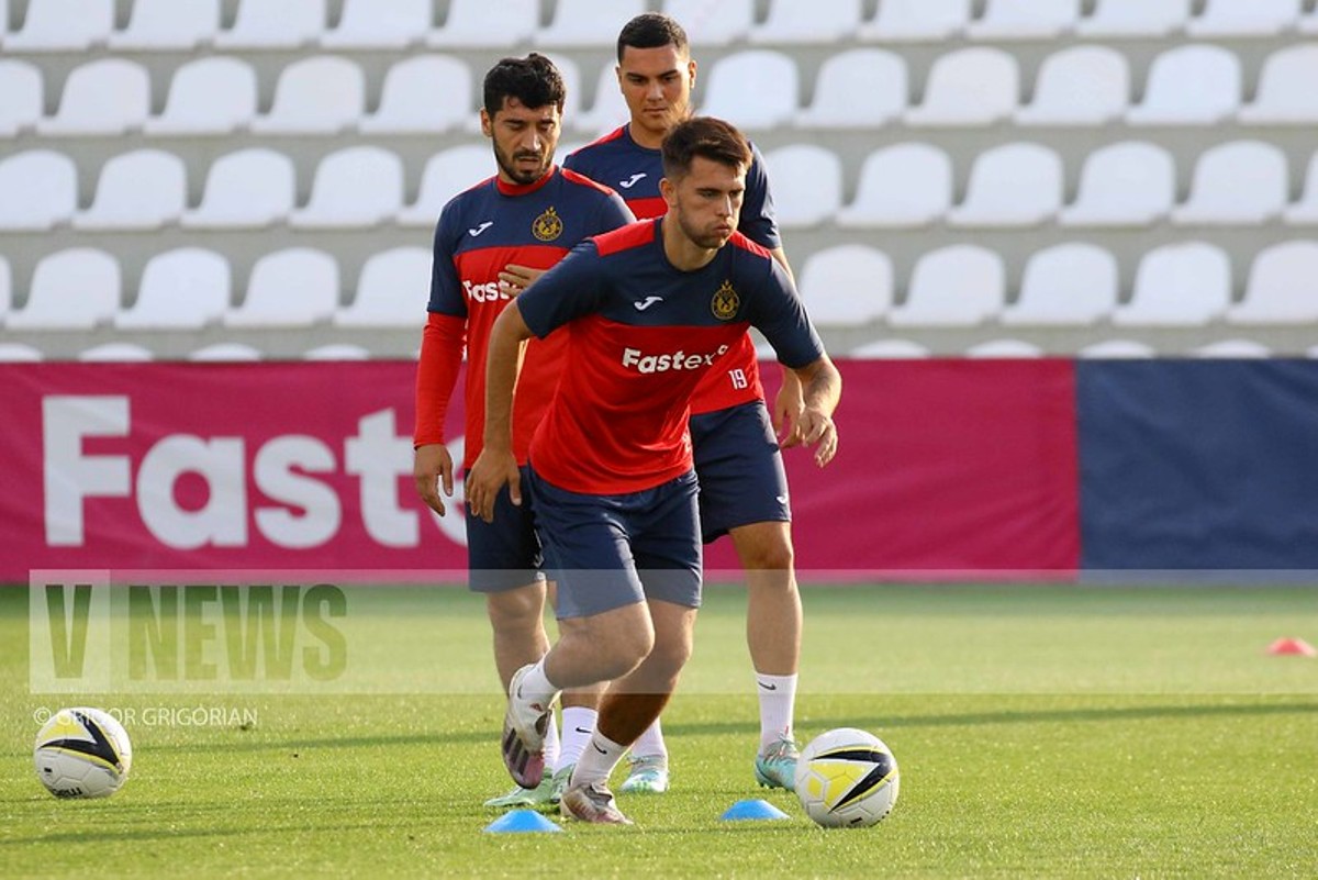 Փյունիկ-մարզում